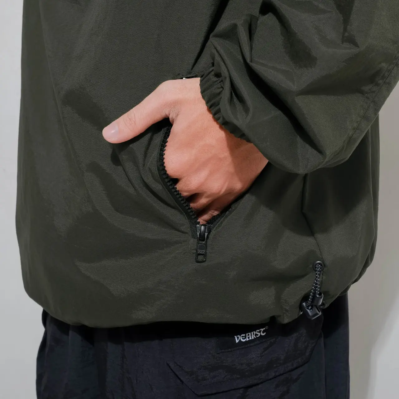 Arnold Olive - Image 3