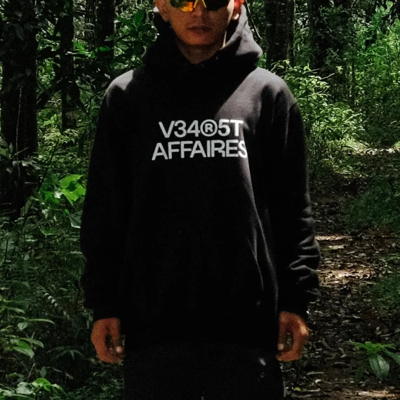 Alternative view of Figy Black