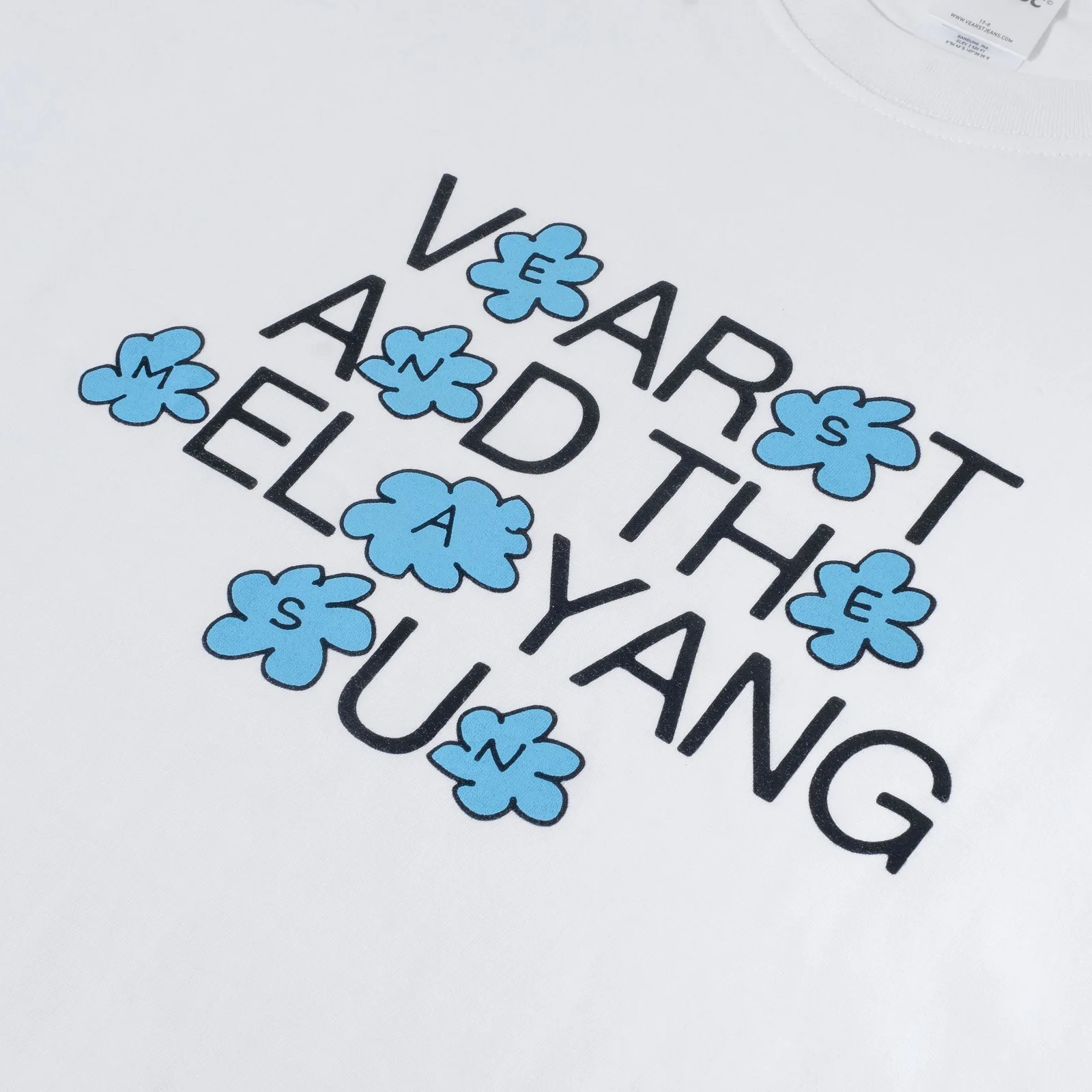 Flew White - Image 3
