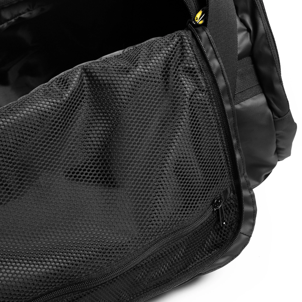 Pinnion Hybrid Duffle Bag - Image 9