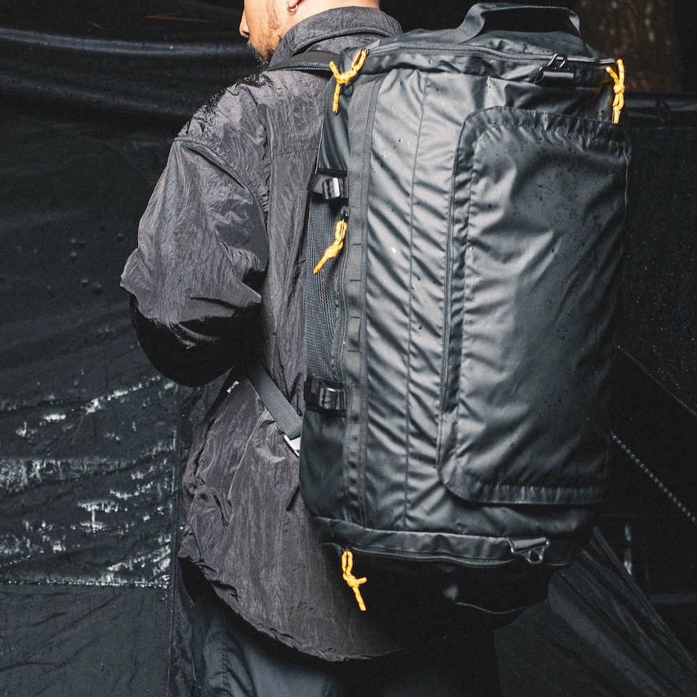 Pinnion Hybrid Duffle Bag - Image 3