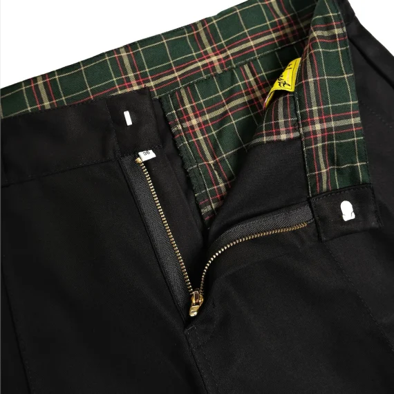 Alternative view of Evert Pleated